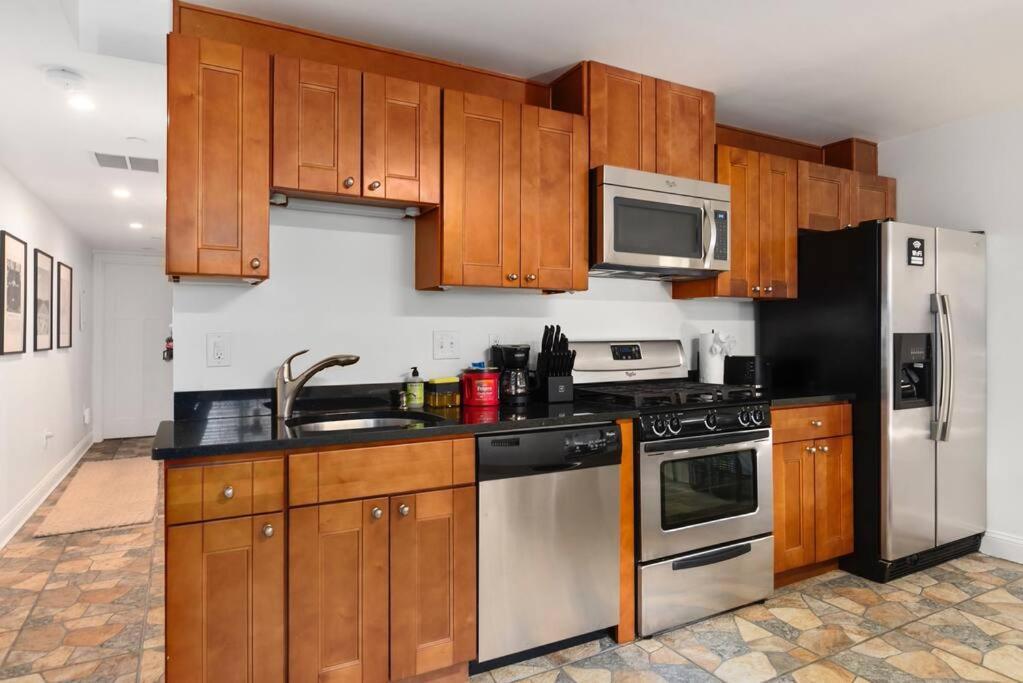 Upscale 2Br Apartment With Patio Washington Kültér fotó